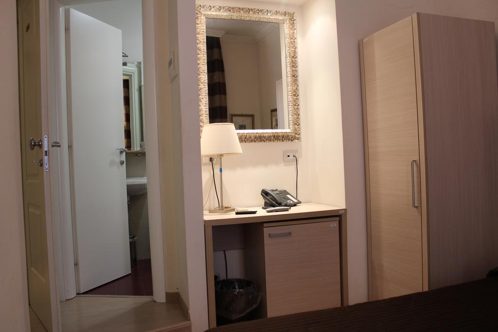 Booking House Rome Bagian luar foto