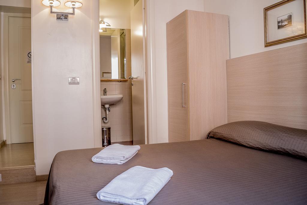 Booking House Rome Bagian luar foto