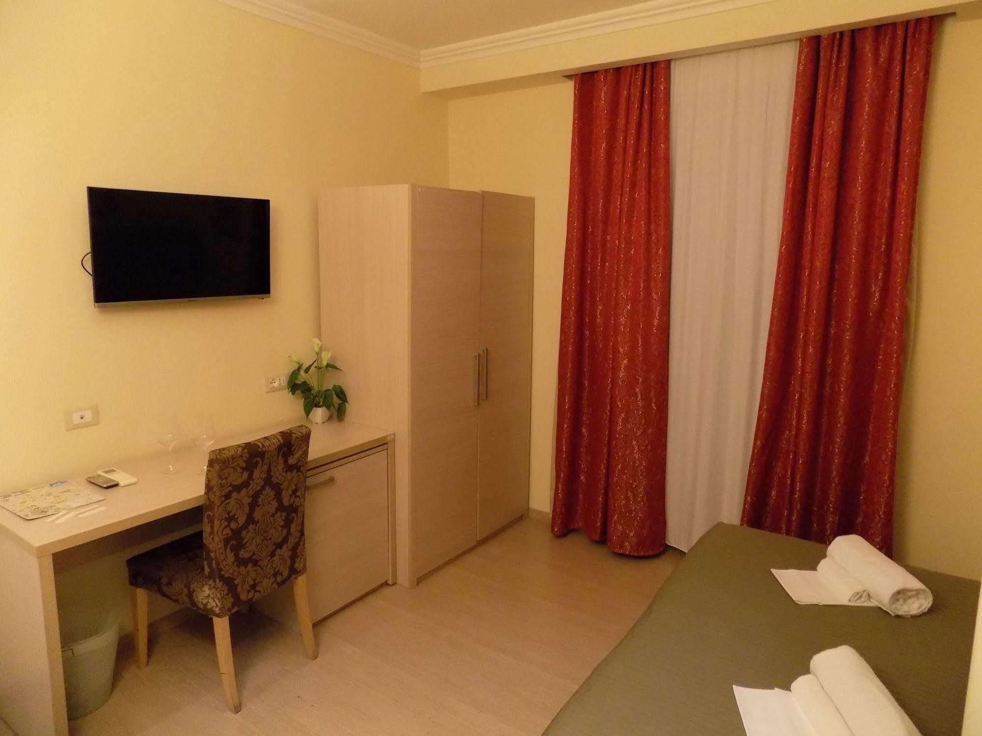 Booking House Rome Bagian luar foto
